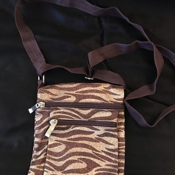 BRAND NEW ZEBRA GLITTER CROSSBODY - Picture 3 of 5